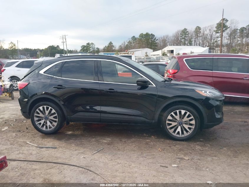 2020 Ford Escape Titanium VIN: 1FMCU9J95LUB27967 Lot: 43947000
