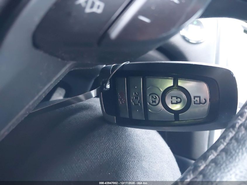 2017 Ford Fusion Titanium VIN: 3FA6P0K92HR283438 Lot: 43947002