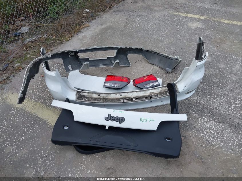 2019 Jeep Grand Cherokee High Altitude 4X4 VIN: 1C4RJFCG8KC704156 Lot: 43947005