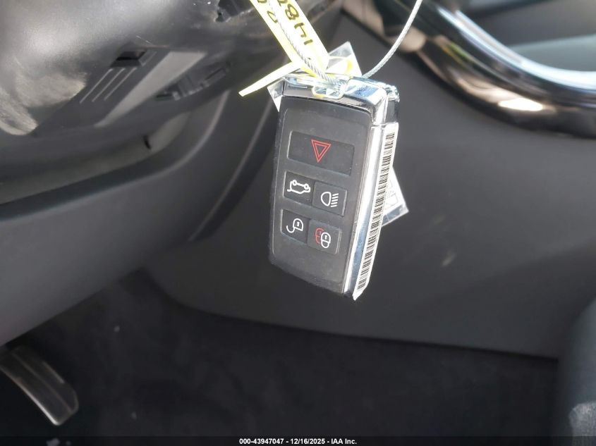 2026 Land Rover Range Rover Velar P400 Dynamic Se VIN: SALYL2FU4TA822548 Lot: 43947047