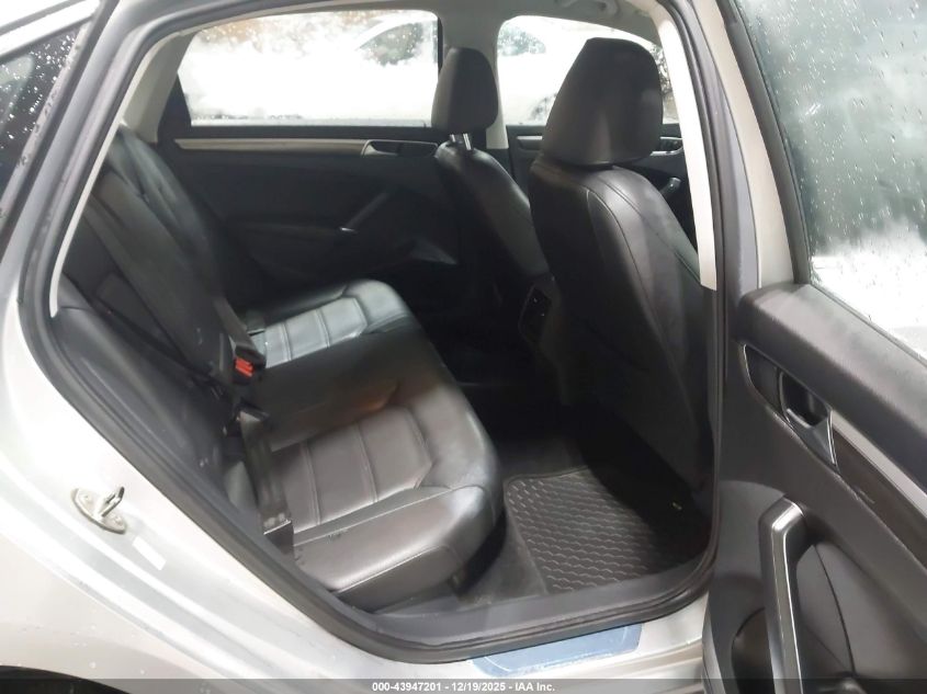 2018 Volkswagen Passat 2.0T Se VIN: 1VWBA7A3XJC001693 Lot: 43947201