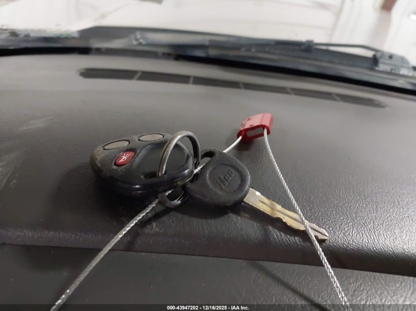 2005 Chevrolet Silverado 1500 Z71 VIN: 1GCEK19BX5E150976 Lot: 43947202