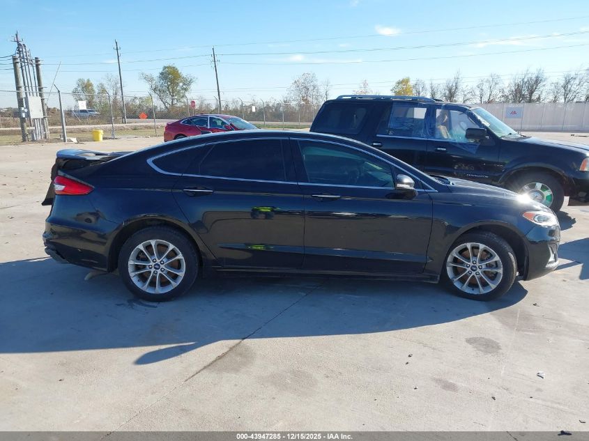 2019 Ford Fusion Energi Titanium VIN: 3FA6P0SU1KR103927 Lot: 43947285