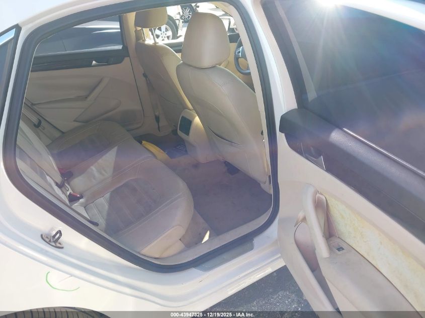 2014 Volkswagen Passat 2.0L Tdi Sel Premium VIN: 1VWCN7A34EC095763 Lot: 43947325