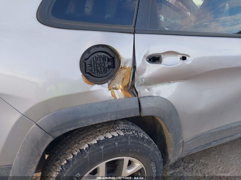 2017 Jeep Cherokee Trailhawk L Plus 4X4 VIN: 1C4PJMBS7HD220676 Lot: 43947380