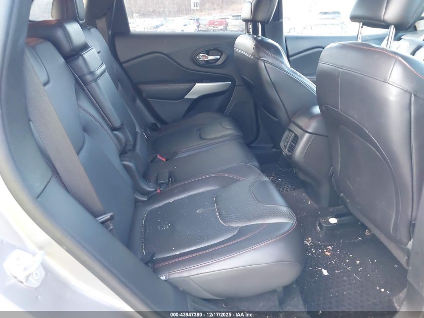 2017 Jeep Cherokee Trailhawk L Plus 4X4 VIN: 1C4PJMBS7HD220676 Lot: 43947380