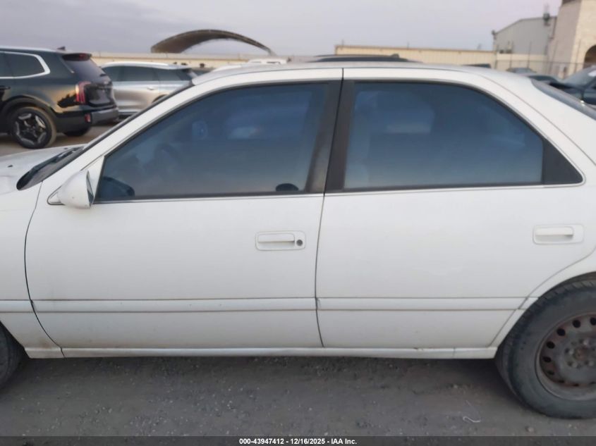 2000 Toyota Camry Le V6 VIN: JT2BF22K9Y0253324 Lot: 43947412