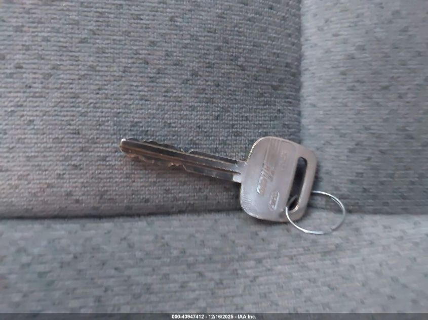 2000 Toyota Camry Le V6 VIN: JT2BF22K9Y0253324 Lot: 43947412