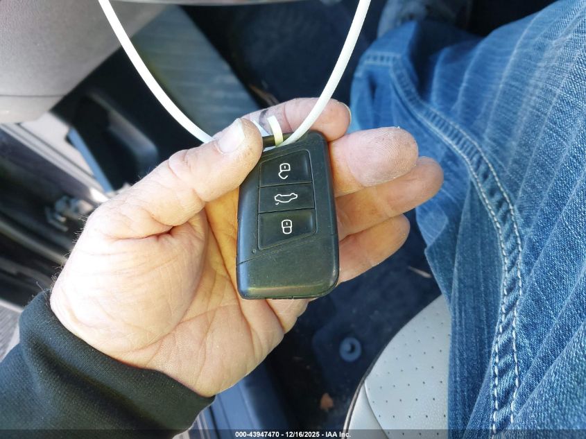 2019 Volkswagen Jetta 1.4T R-Line/1.4T S/1.4T Se VIN: 3VWC57BU5KM097555 Lot: 43947470