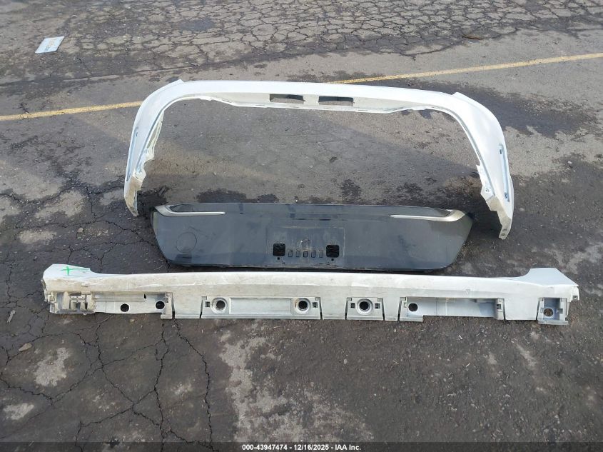 2025 Toyota Corolla Xse VIN: JTNC4MBE7S3235722 Lot: 43947474