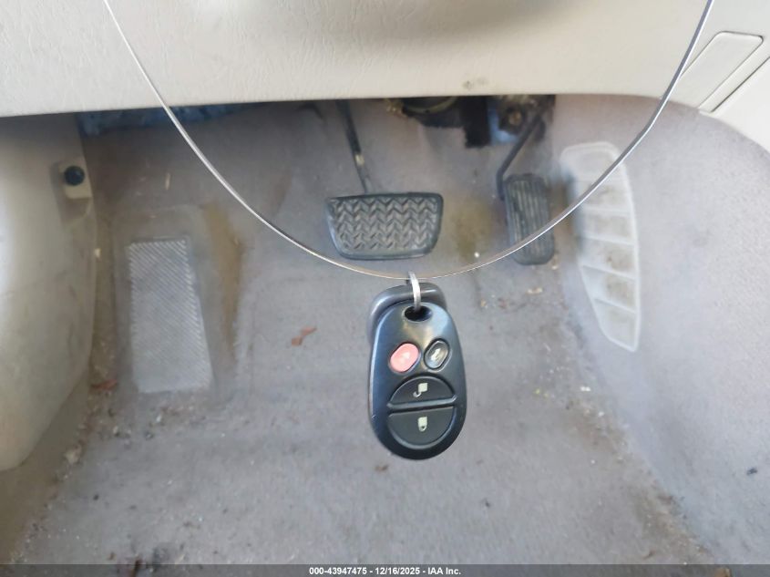 2004 Toyota Camry Solara Sle V6 VIN: 4T1CA38P54U019604 Lot: 43947475