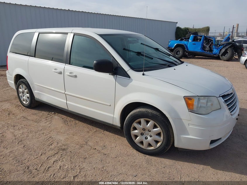 2010 Chrysler Town & Country Lx