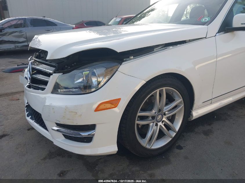 2014 Mercedes-Benz C-Class C 250 Sport VIN: WDDGF4HB4ER312003 Lot: 43947624