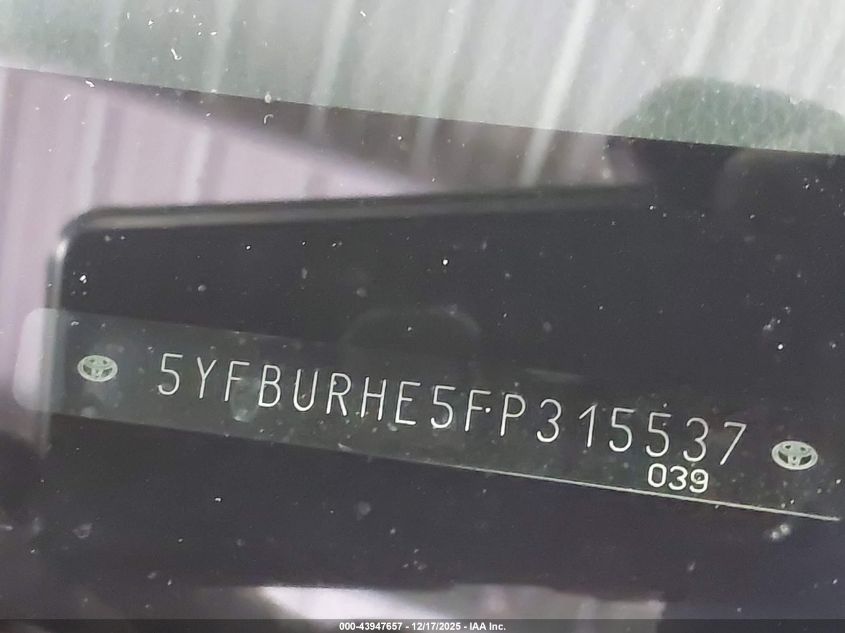 2015 Toyota Corolla Le VIN: 5YFBURHE5FP315537 Lot: 43947657