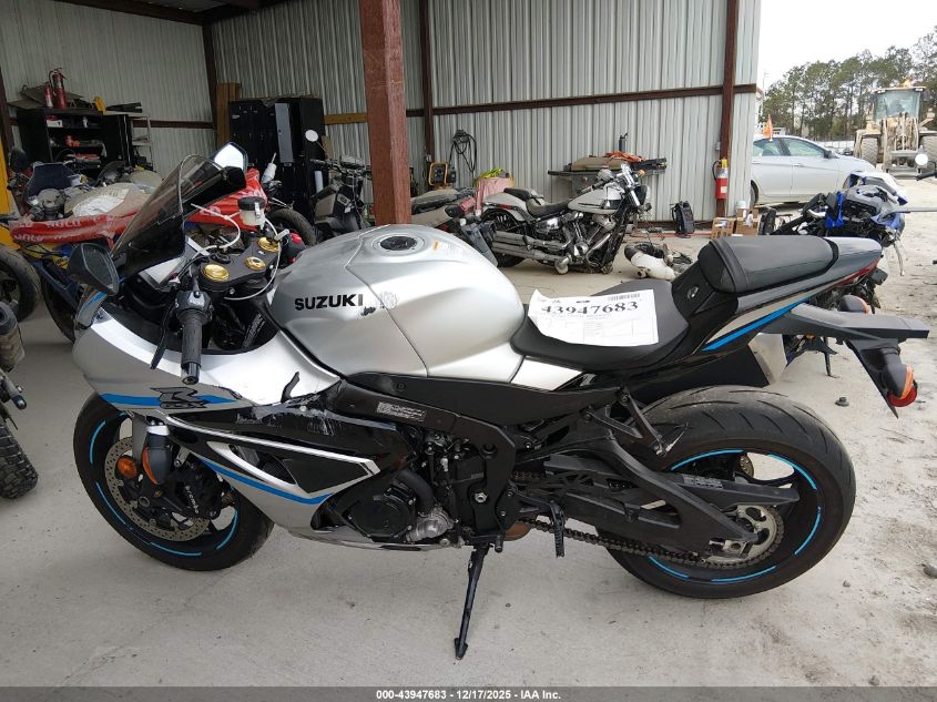 2025 Suzuki Gsx-R1000 VIN: JS1DM11B3S7100495 Lot: 43947683