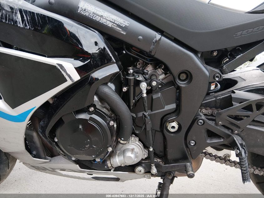 2025 Suzuki Gsx-R1000 VIN: JS1DM11B3S7100495 Lot: 43947683