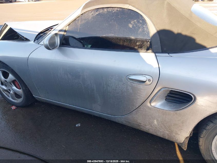 2000 Porsche Boxster S VIN: WP0CB2984YU664415 Lot: 43947693