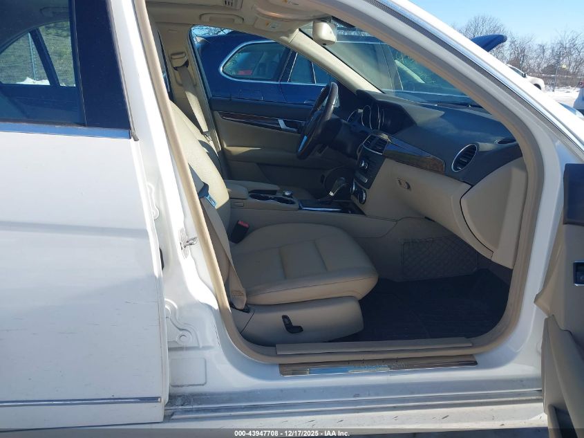 2013 Mercedes-Benz C 300 Sport 4Matic VIN: WDDGF8AB6DR281949 Lot: 43947708