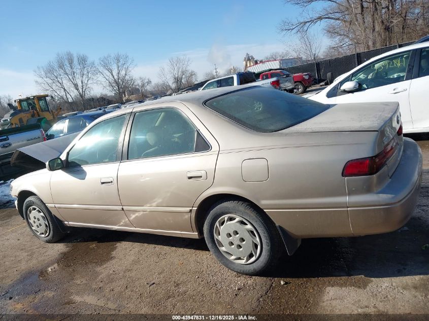 1997 Toyota Camry Le VIN: 4T1BG22K6VU810789 Lot: 43947831