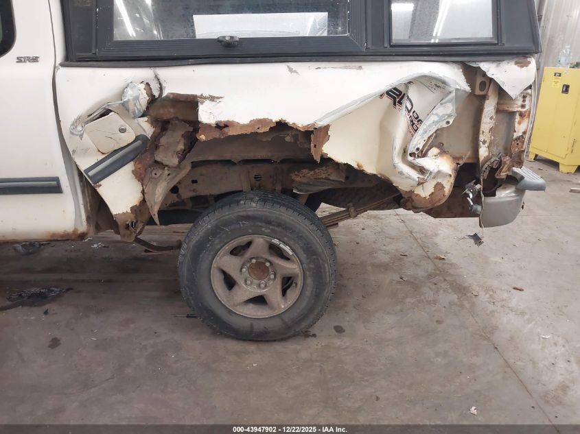 2000 Toyota Tundra Sr5 V8 VIN: 5TBBT4411YS018244 Lot: 43947902