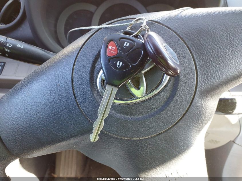 2008 Toyota Rav4 VIN: JTMBD33V585205253 Lot: 43947907