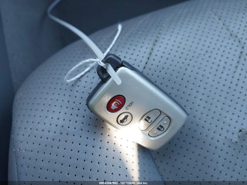 2010 Toyota Avalon Limited VIN: 4T1BK3DB8AU357206 Lot: 43947982