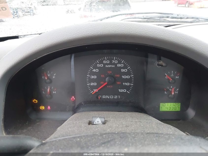 2005 Ford F-150 Stx/Xl/Xlt VIN: 1FTRF12275NB10452 Lot: 43947984