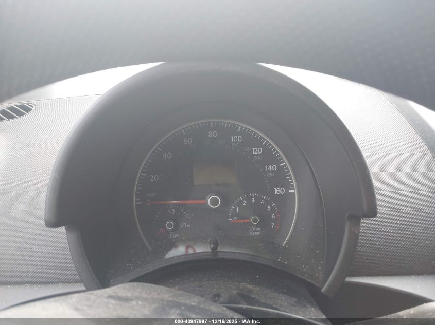 2010 Volkswagen New Beetle 2.5L Final Edition VIN: 3VWPW3AG9AM000228 Lot: 43947997