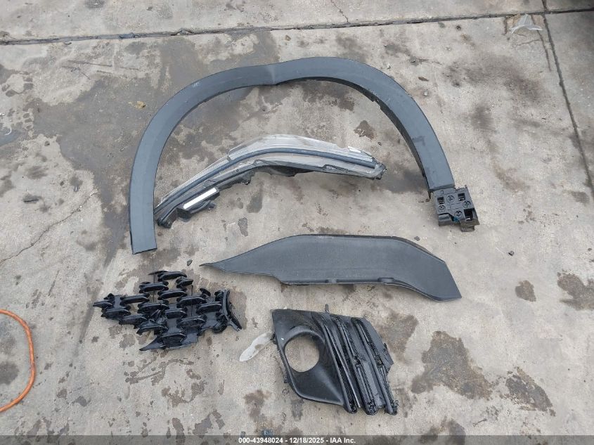 2023 Subaru Forester Limited VIN: JF2SKANC0PH477116 Lot: 43948024