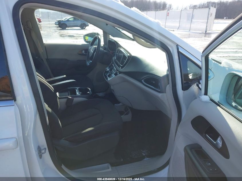 2018 Chrysler Pacifica Touring Plus VIN: 2C4RC1FG7JR101729 Lot: 43948026