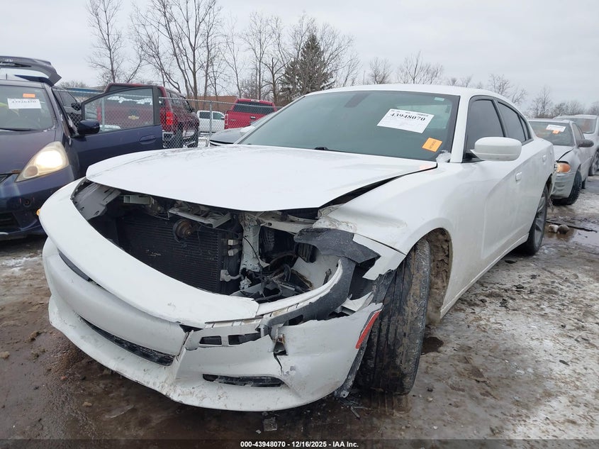 VIN 2C3CDXHGXJH125228 2018 DODGE CHARGER SXT PLUS RWD