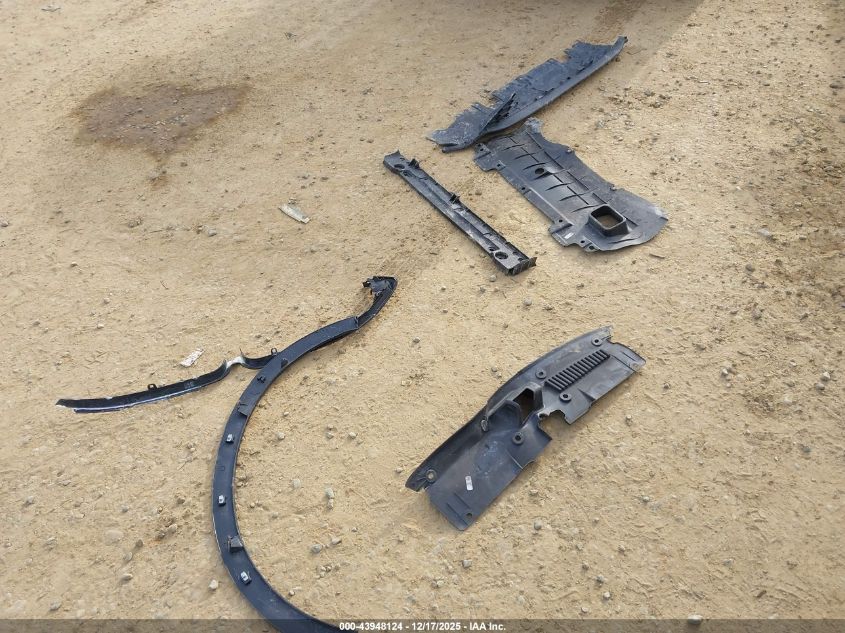 2022 Honda Cr-V Awd Touring VIN: 2HKRW2H98NH659832 Lot: 43948124