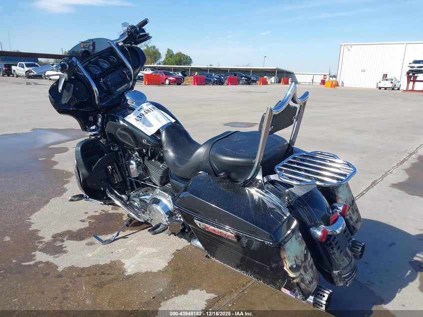 1HD1KRM11FB672165 2015 HARLEY-DAVIDSON STREET GLIDE photo no. 3