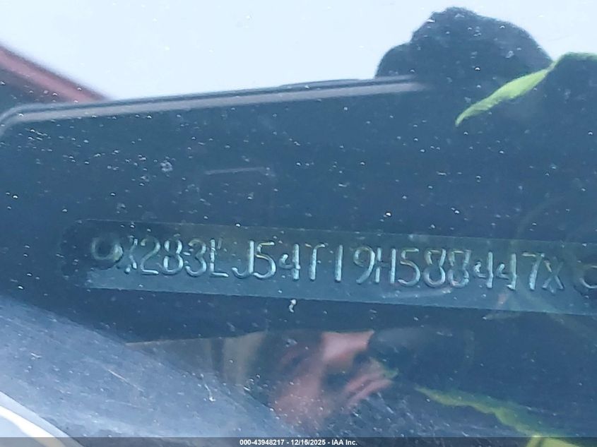 2009 Dodge Challenger R/T VIN: 2B3LJ54T19H588447 Lot: 43948217