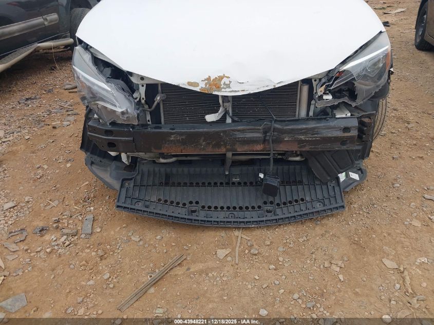 2018 Toyota Corolla Le VIN: 2T1BURHE9JC072730 Lot: 43948221