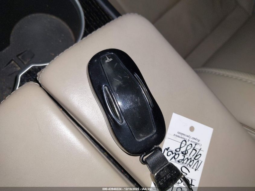 2017 Tesla Model S 100D/60D/75D/90D/P100D VIN: 5YJSA1E21HF181788 Lot: 43948224