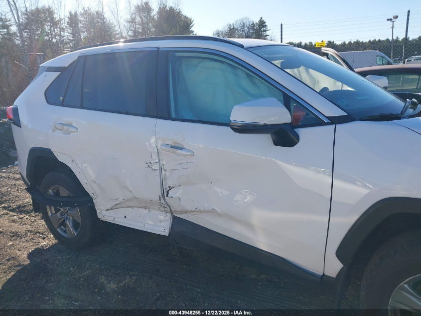 2024 Toyota Rav4 Xle VIN: 2T3W1RFV5RW335777 Lot: 43948255