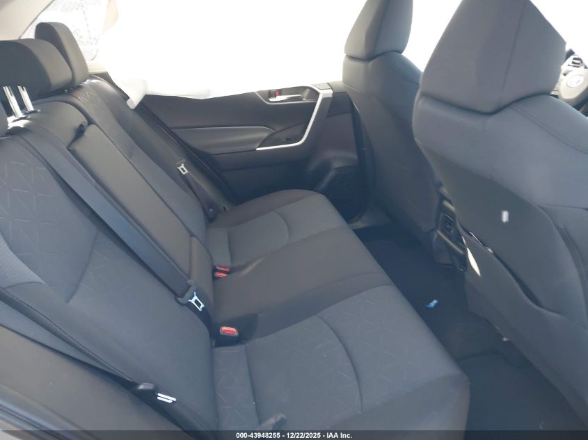 2024 Toyota Rav4 Xle VIN: 2T3W1RFV5RW335777 Lot: 43948255