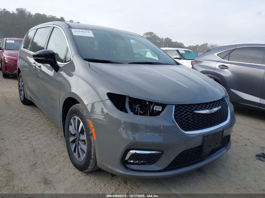 2025 Chrysler Pacifica - 2C4RC1S74SR573099