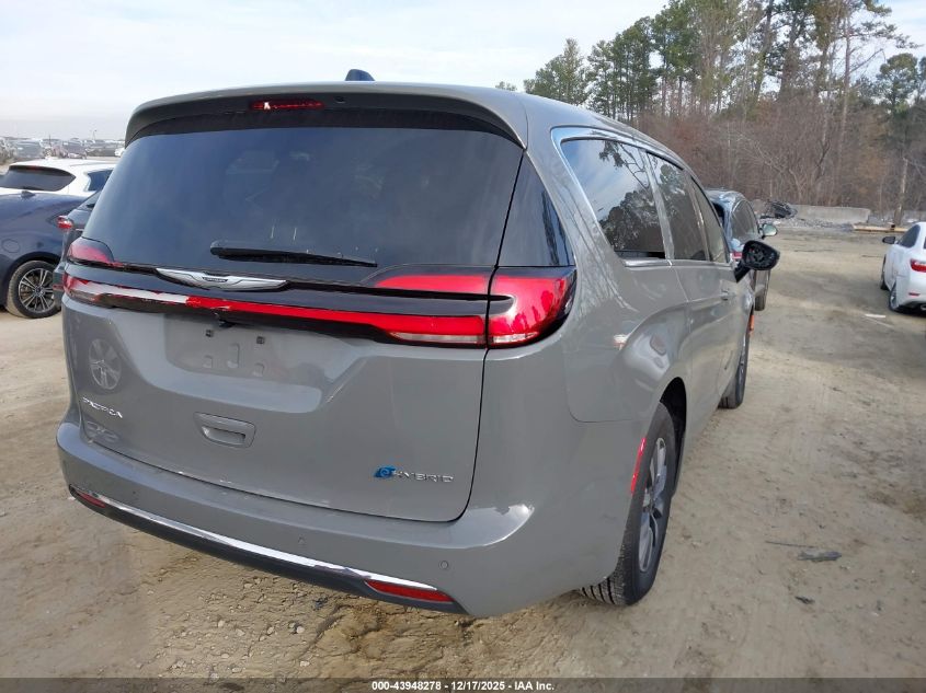 2025 Chrysler Pacifica - 2C4RC1S74SR573099