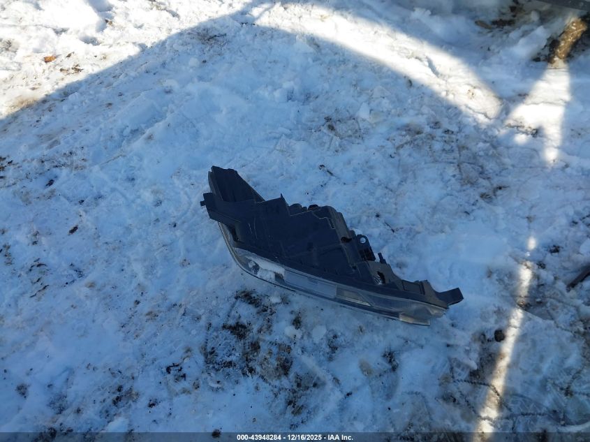 2020 Nissan Versa Sv Xtronic Cvt VIN: 3N1CN8EV5LL837161 Lot: 43948284