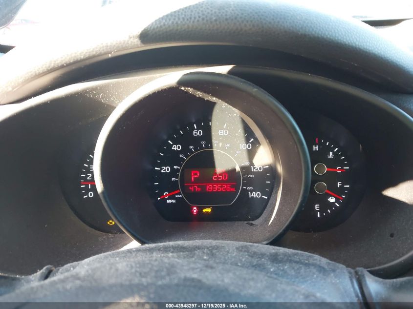 2016 Kia Soul VIN: KNDJN2A28G7402304 Lot: 43948297