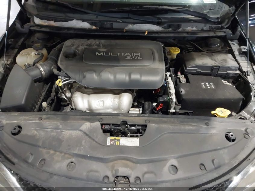 2015 Chrysler 200 C VIN: 1C3CCCCB1FN708020 Lot: 43948325