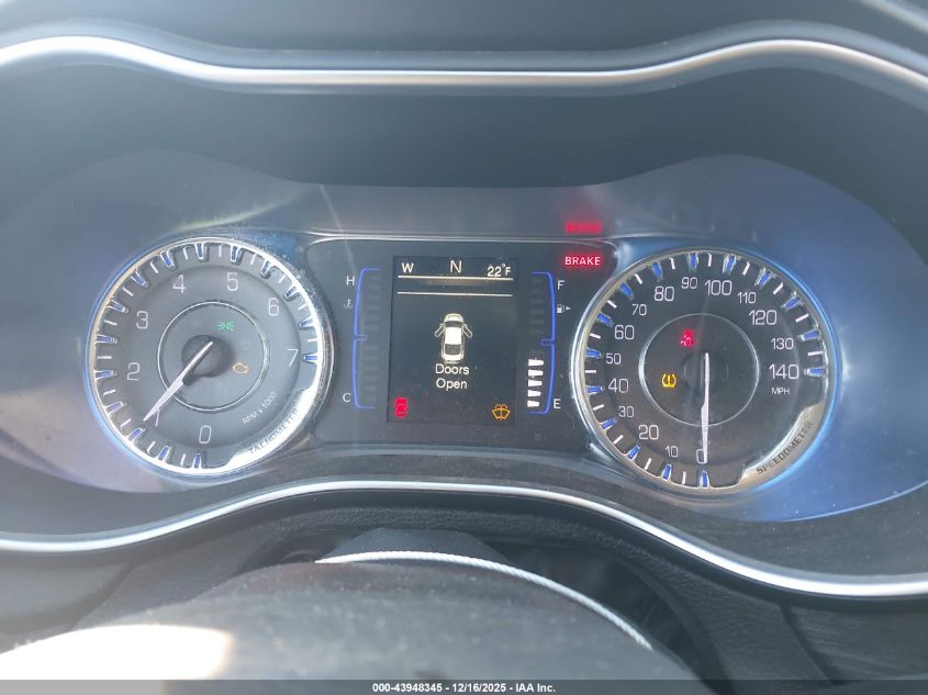 2017 Chrysler 200 Limited VIN: 1C3CCCAB5HN512362 Lot: 43948345