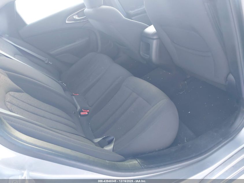 2017 Chrysler 200 Limited VIN: 1C3CCCAB5HN512362 Lot: 43948345