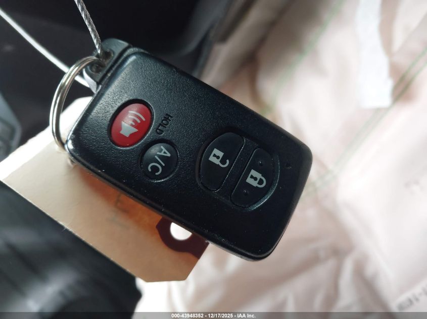 2013 Toyota Prius Plug-In VIN: JTDKN3DP0D3042336 Lot: 43948352