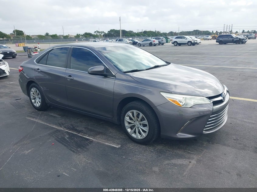 4T1BF1FK1HU296443 2017 TOYOTA CAMRY photo no. 3
