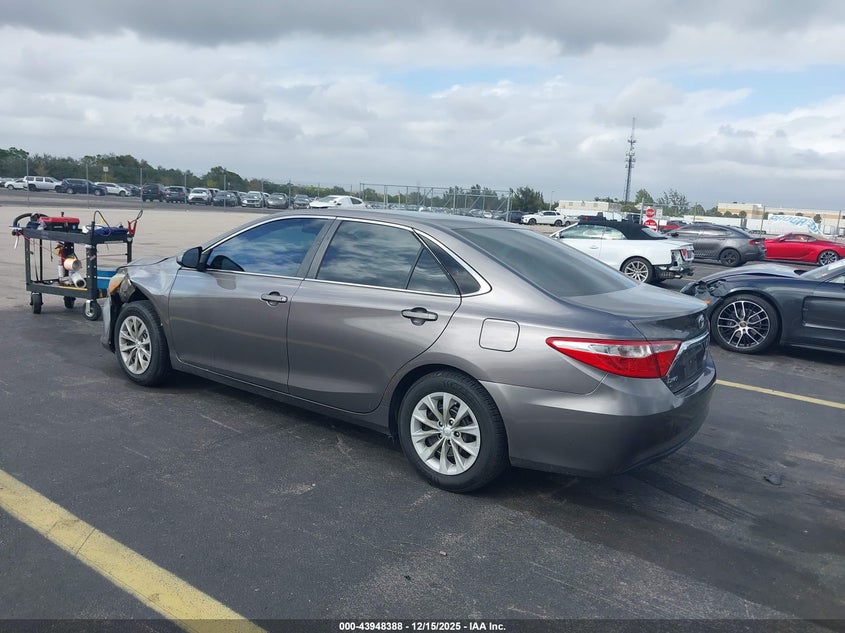 4T1BF1FK1HU296443 2017 TOYOTA CAMRY photo no. 3