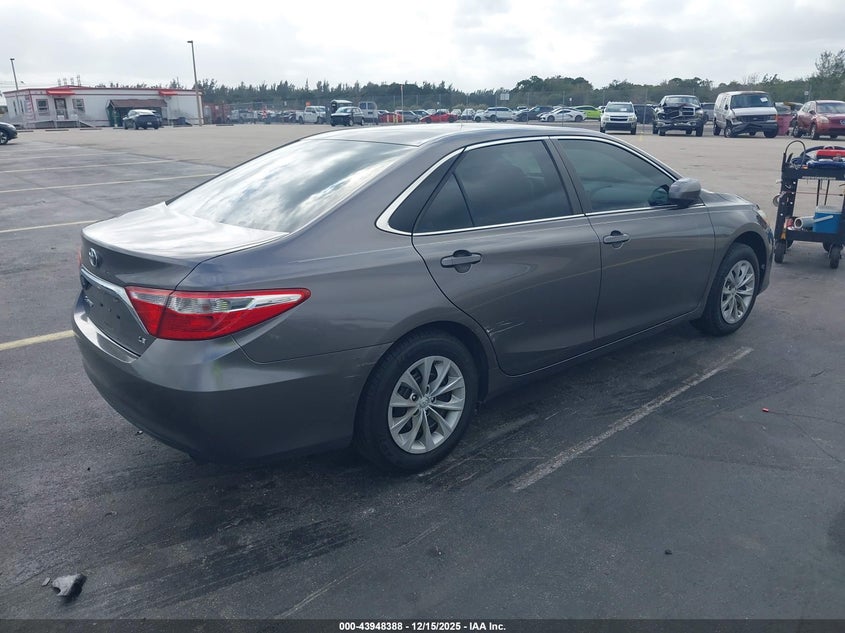 4T1BF1FK1HU296443 2017 TOYOTA CAMRY photo no. 4