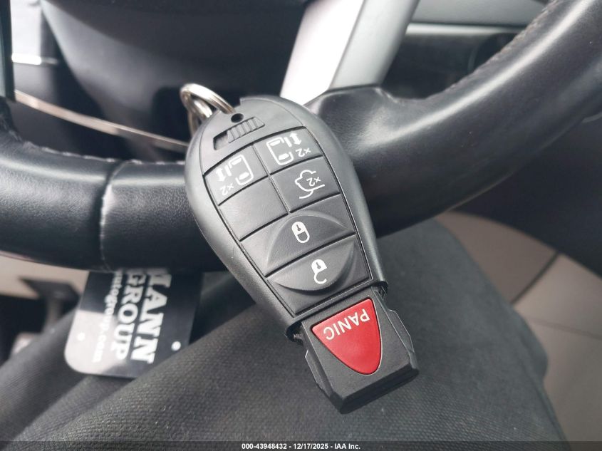 2016 Chrysler Town & Country Touring VIN: 2C4RC1BG0GR113557 Lot: 43948432